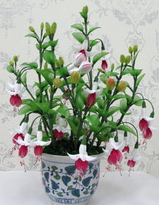 轻松学会制作精美丝网花的步骤 4
