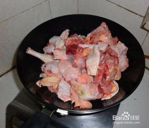 制作鸡肉火锅的详细步骤 1