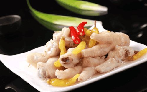 泡椒凤爪的美味制作秘籍 3