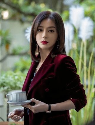 《怪你过分美丽》热播：秦岚霸气出演女强人，真实演绎直击心灵 4
