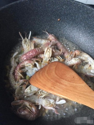 绝密食谱揭秘！皮皮虾怎样烹饪才能美味爆棚，让你一尝难忘？ 2