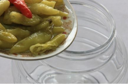 泡制美味秘诀：如何腌制爽脆泡辣椒 4