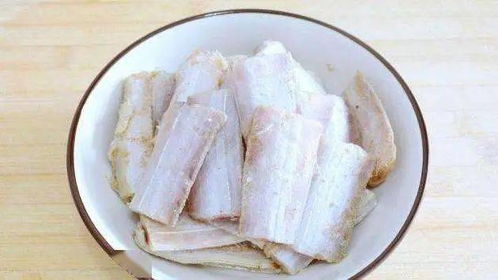 轻松掌握：处理带鱼的详细步骤 3