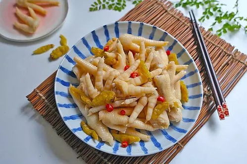 泡椒凤爪的美味制作秘籍 1