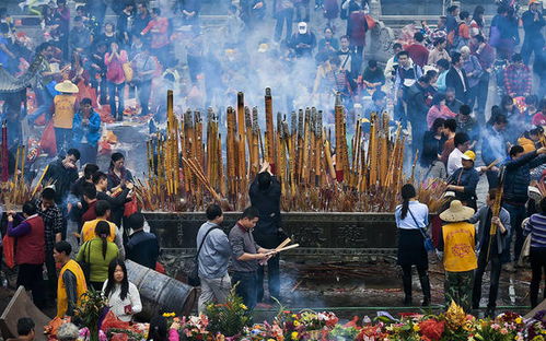 各地春节风俗大观：独特习惯全揭秘 1