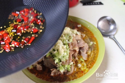 家常美味：水煮羊肉的详细制作步骤 1