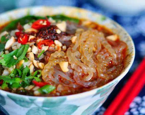 自制绝妙酸辣粉：唤醒味蕾的美味秘籍 1