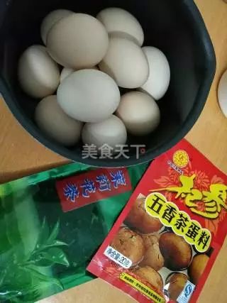 家常美味秘籍：轻松制作茶叶蛋的详细步骤 3