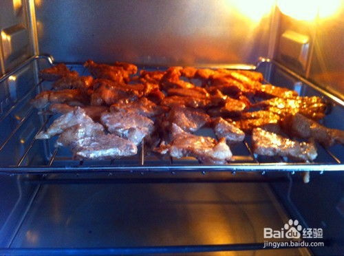 烤箱秘制烤肉，美味诱人的家常做法 1